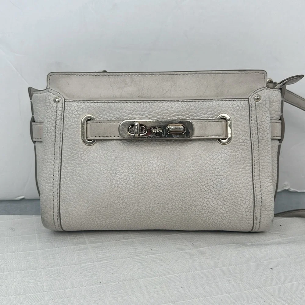 COACH Swagger Pebbled Leather Crossbody Bag Purse White Ivory Chalk 53032